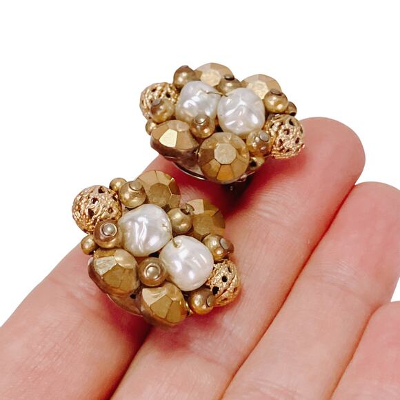 VTG Mid Century Clip On Earrings Faux Pearl Gold Tone Bead Cluster 1950s Baroque - Picture 6 of 11